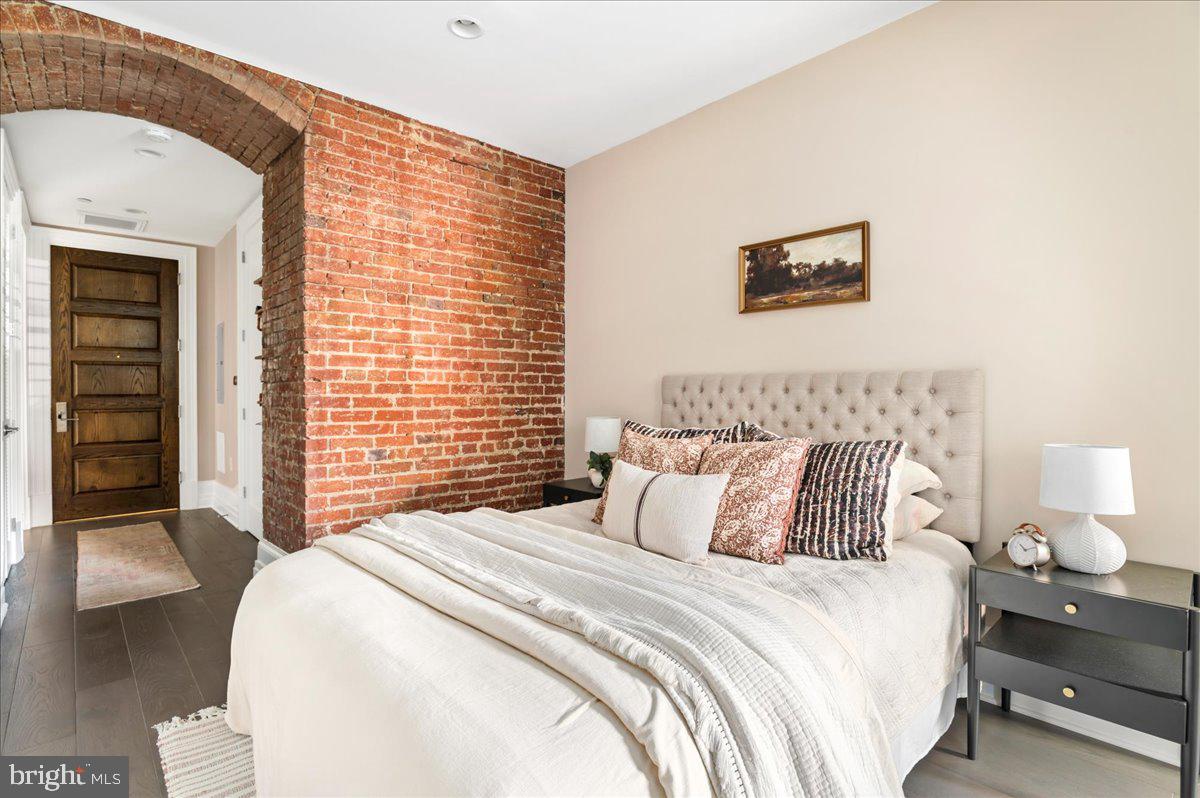 901 D Street Northeast, Unit 2 Washington, DC 20002 - Photo 3 of 27