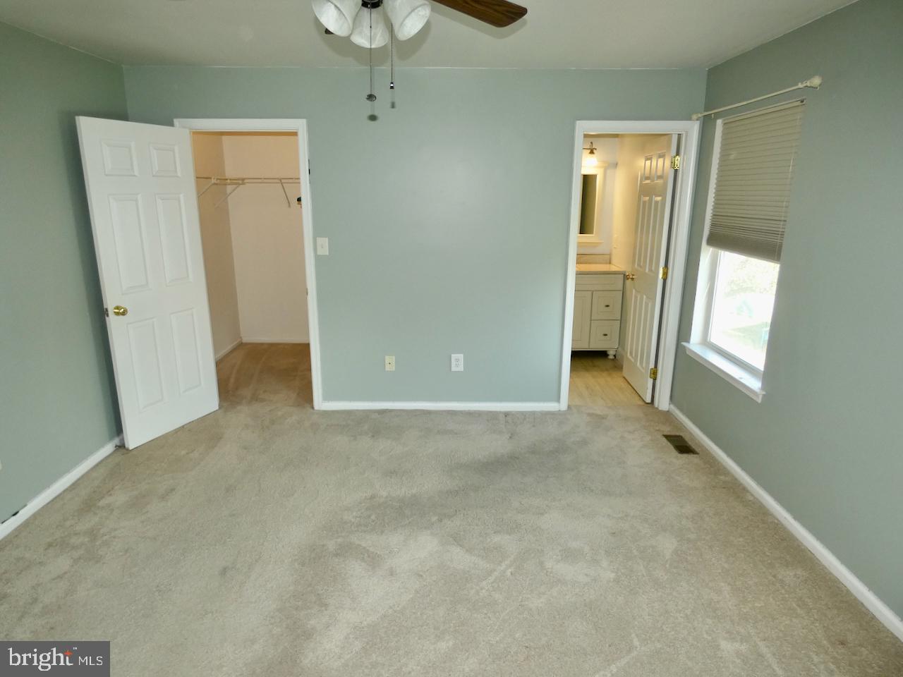 335 Marldale Drive Middletown, DE 19709 - Photo 30 of 58 an empty room with windows and closet