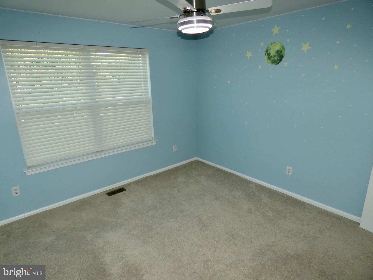335 Marldale Drive Middletown, DE 19709 - Photo 48 of 58 an empty room with a window