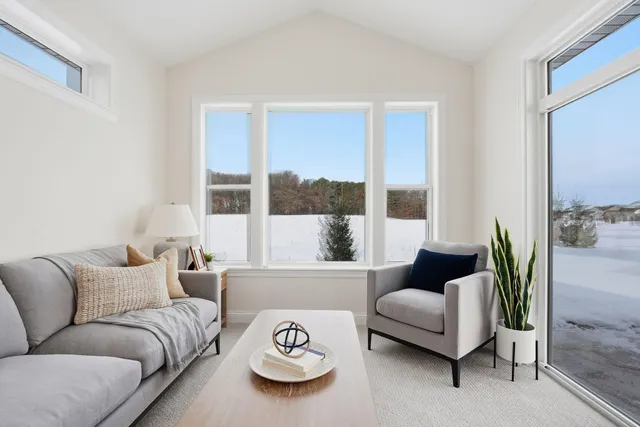 $559,900 | 25360 Farmstead Lane, Wyoming, MN 55092