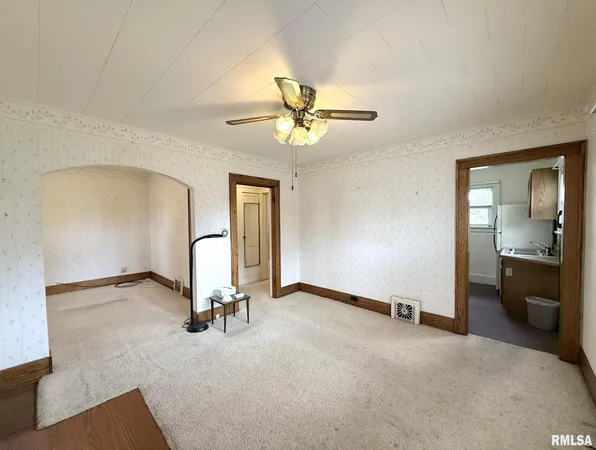 $75,000 | 1519 Florence Avenue, Galesburg, IL 61401