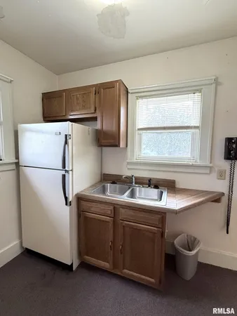 $75,000 | 1519 Florence Avenue, Galesburg, IL 61401