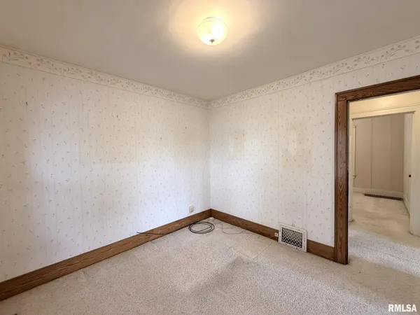 $75,000 | 1519 Florence Avenue, Galesburg, IL 61401