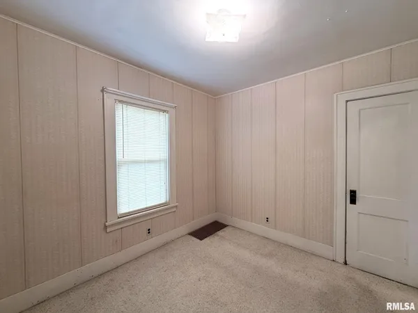 $75,000 | 1519 Florence Avenue, Galesburg, IL 61401