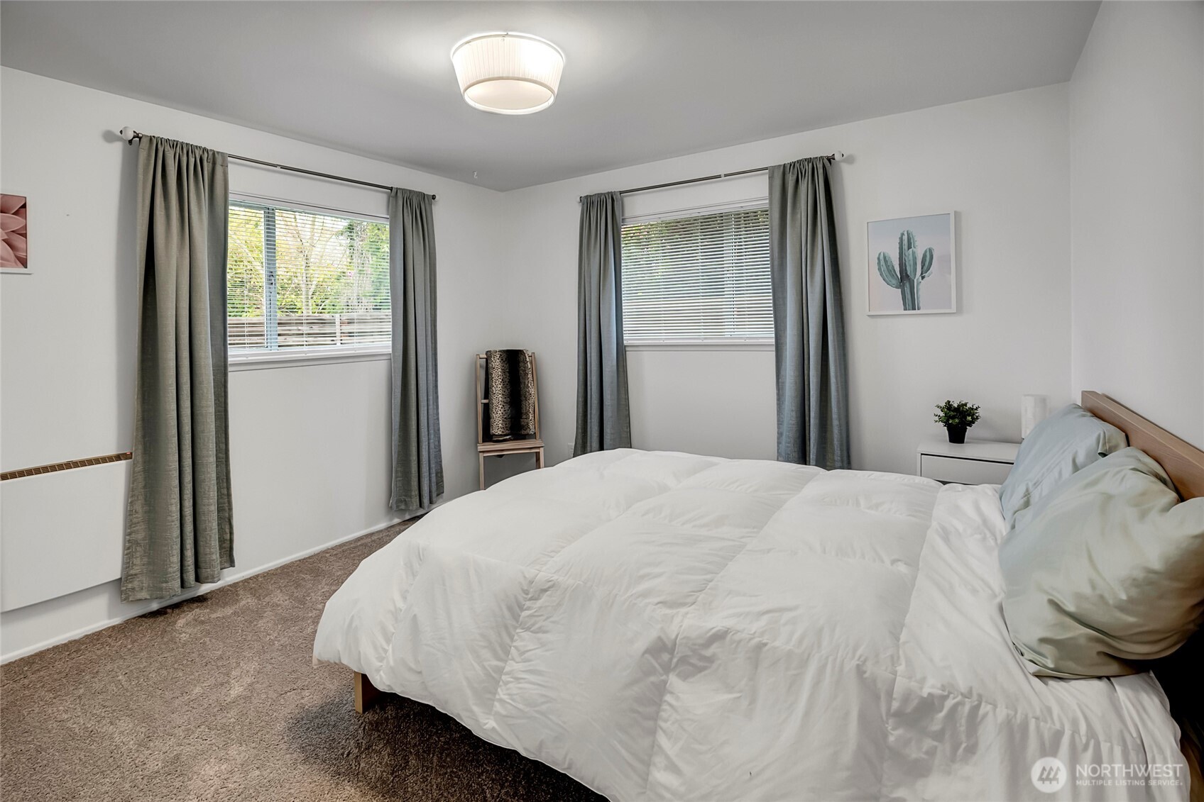 4606 Northeast 47th Street Seattle, WA 98105 - Photo 12 of 36