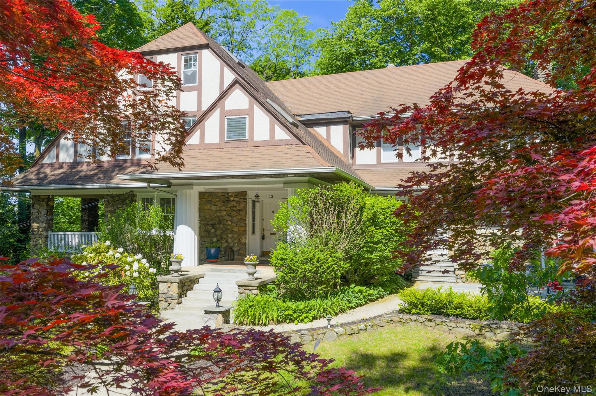 13 Chadwick Road White Plains, NY 10604 - Photo 2 of 50