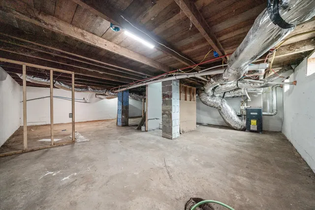 $199,929 | 304 Airport Road, Livingston, TN 38570