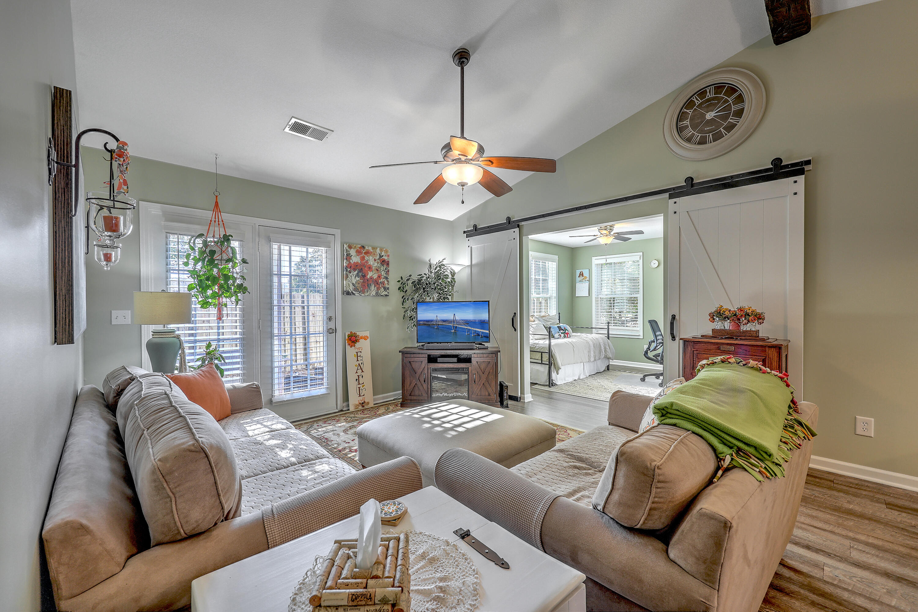 110 Sandy Hook Court Summerville, SC 29486 - Photo 13 of 33 Family Room