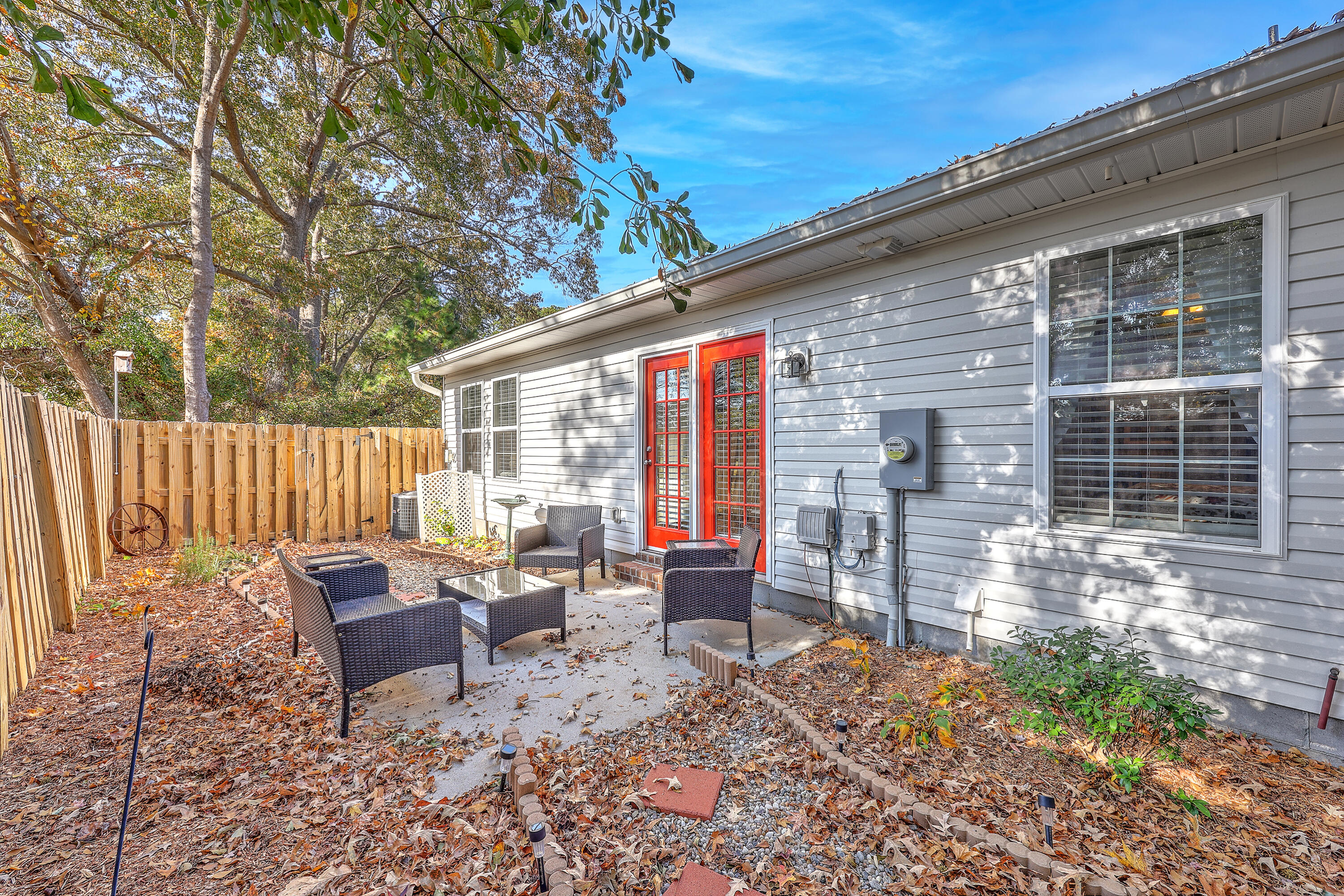 110 Sandy Hook Court Summerville, SC 29486 - Photo 30 of 33 Back Patio