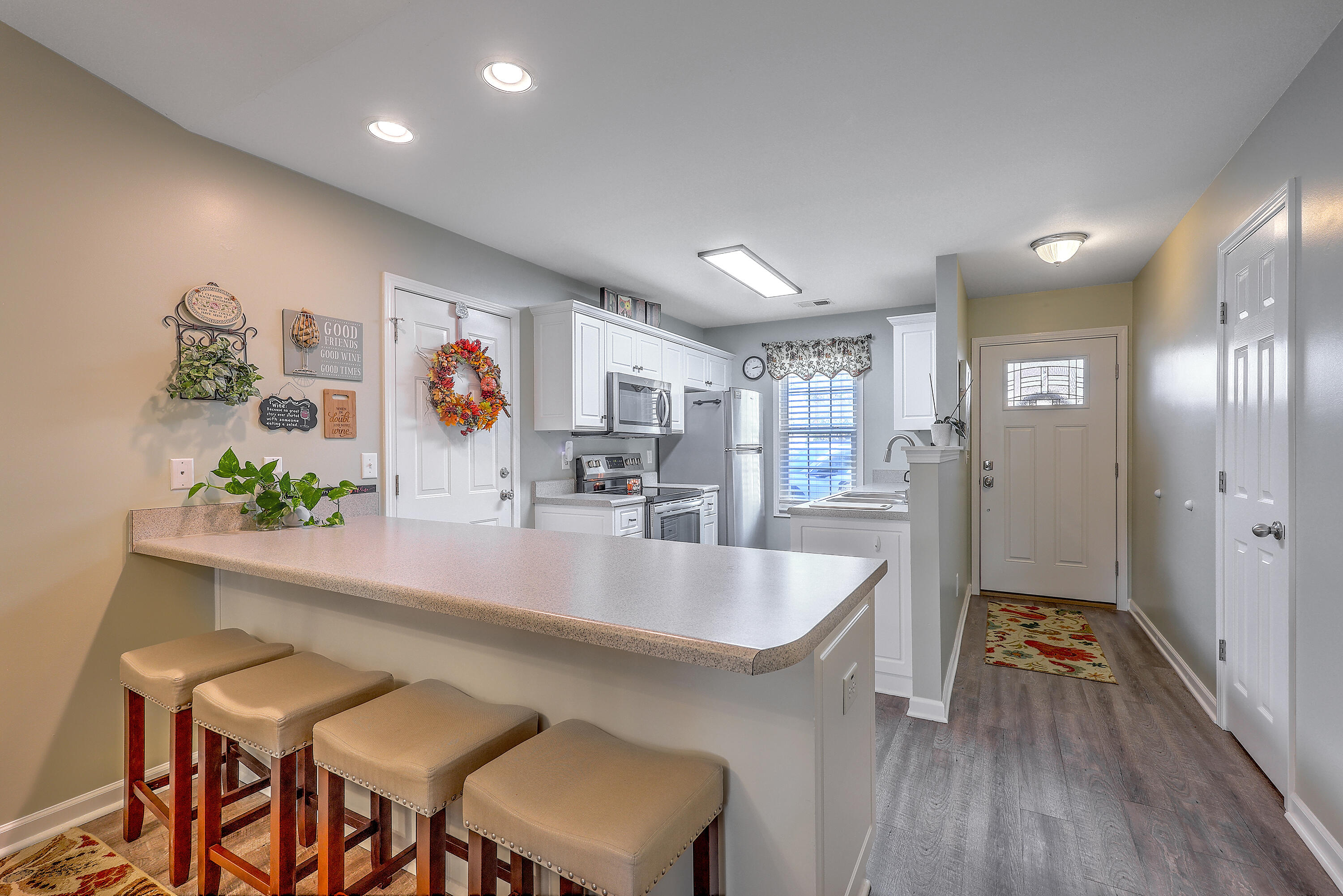 110 Sandy Hook Court Summerville, SC 29486 - Photo 4 of 33 Kitchen Area