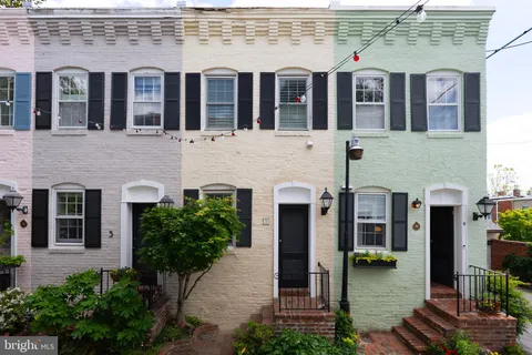 $824,000 | 7 Pomander Walk Northwest, Washington, DC 20007