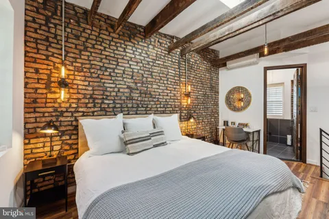 $824,000 | 7 Pomander Walk Northwest, Washington, DC 20007