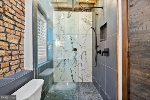 $824,000 | 7 Pomander Walk Northwest, Washington, DC 20007