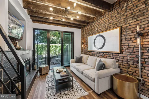 $824,000 | 7 Pomander Walk Northwest, Washington, DC 20007