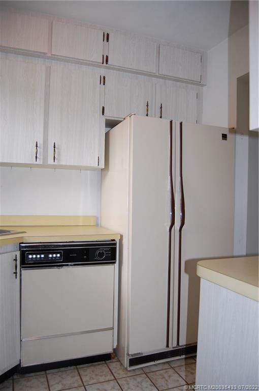 1927 Southwest Palm City Road, Unit E Stuart, FL 34994 - Photo 12 of 30 Gallery Image 12