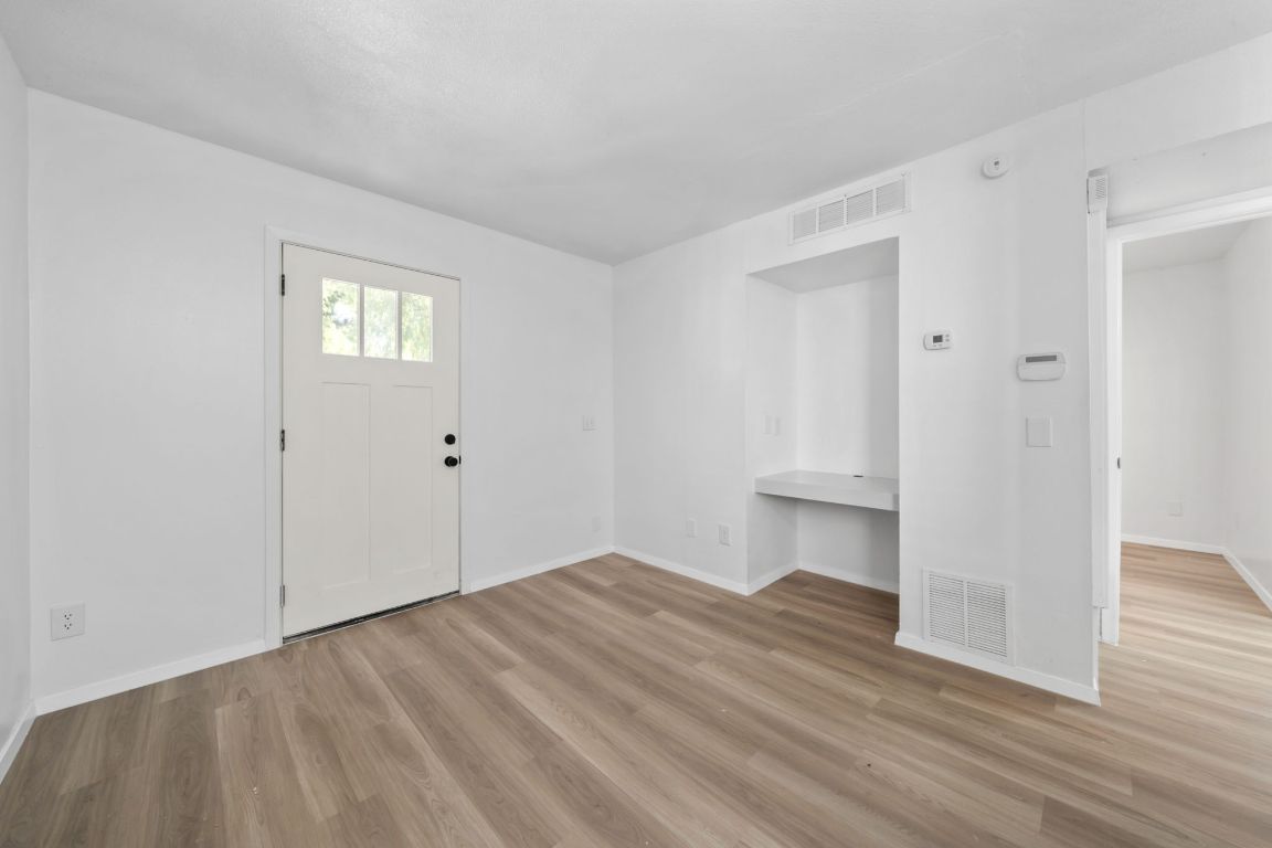 2410 Longview Street, Unit D202 Austin, TX 78705 - Photo 3 of 19