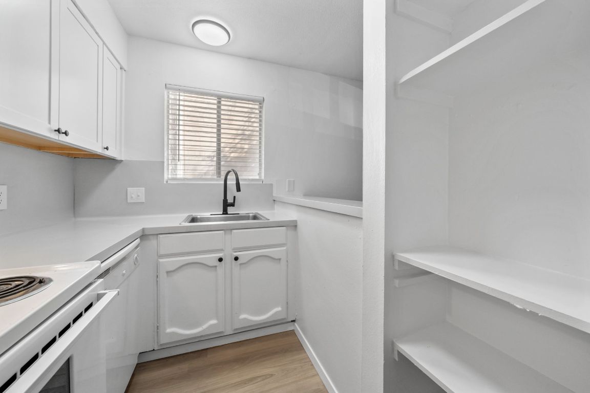 2410 Longview Street, Unit D202 Austin, TX 78705 - Photo 5 of 19