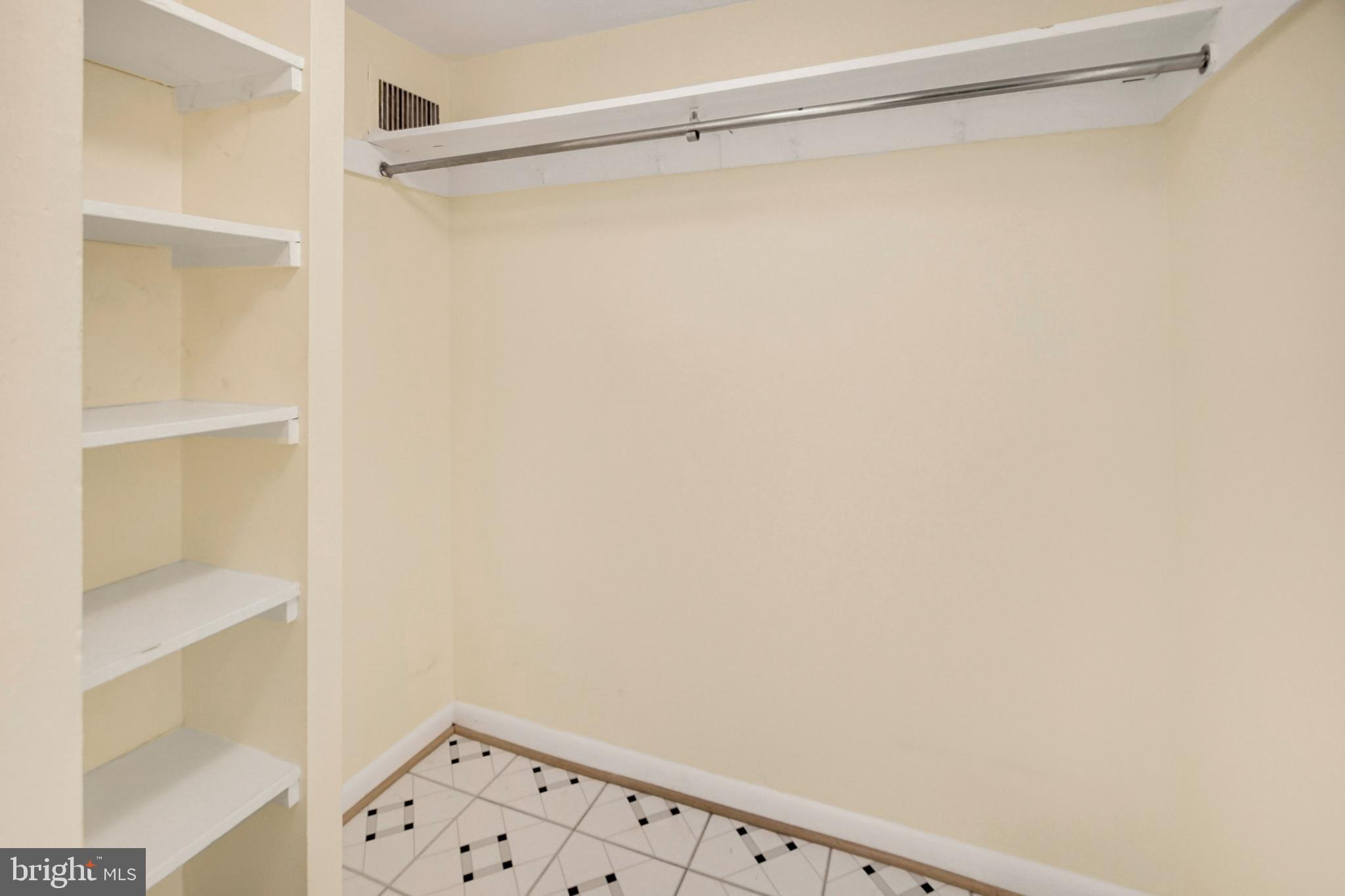 763 Delaware Avenue Southwest, Unit 177 Washington, DC 20024 - Photo 23 of 30 Studio Closet