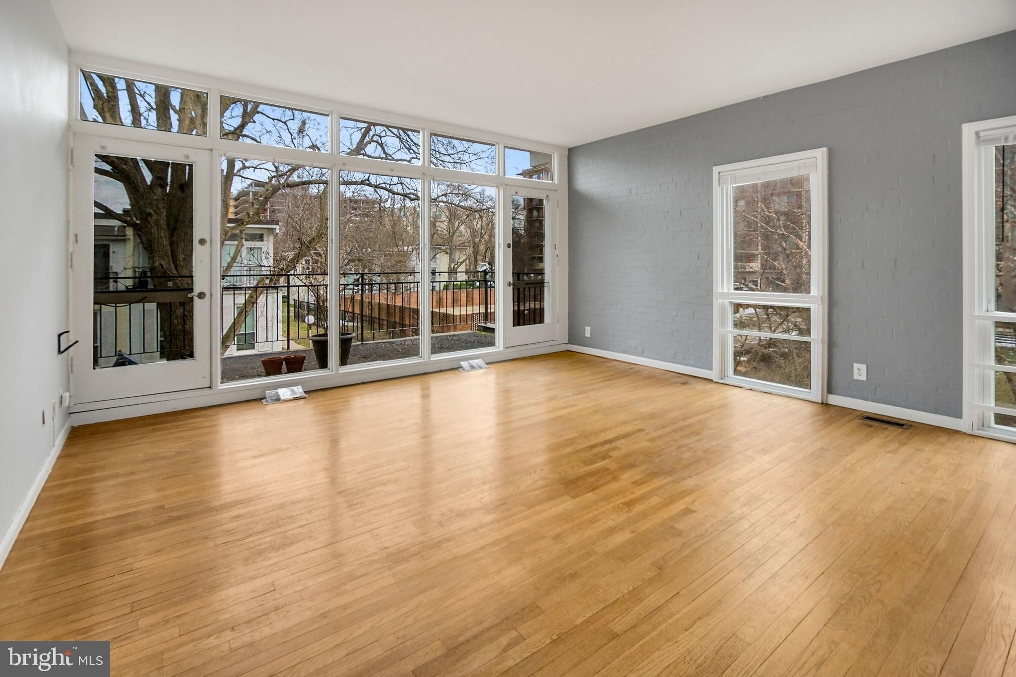 763 Delaware Avenue Southwest, Unit 177 Washington, DC 20024 - Photo 5 of 30 Living room