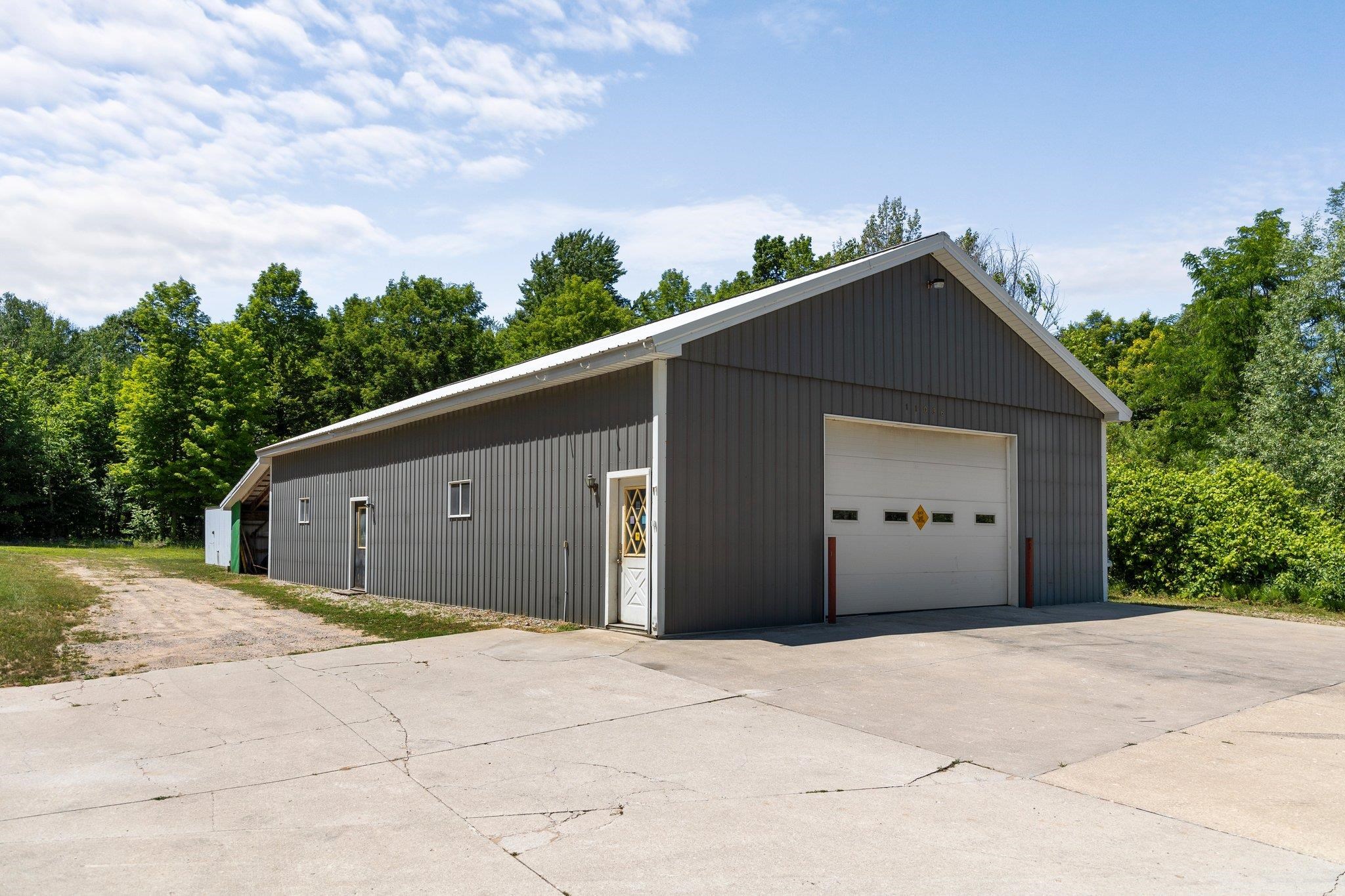 11096 South Cedar Road Cedar, MI 49621 - Photo 41 of 51 1913252-40.JPG