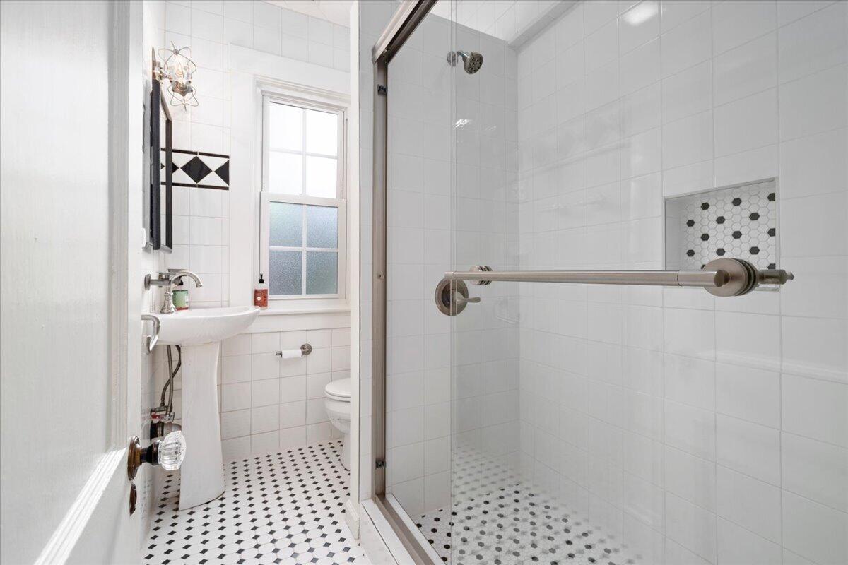 1127 Richmond Road, Unit 4 Lexington, KY 40502 - Photo 13 of 29 16-IVA04288