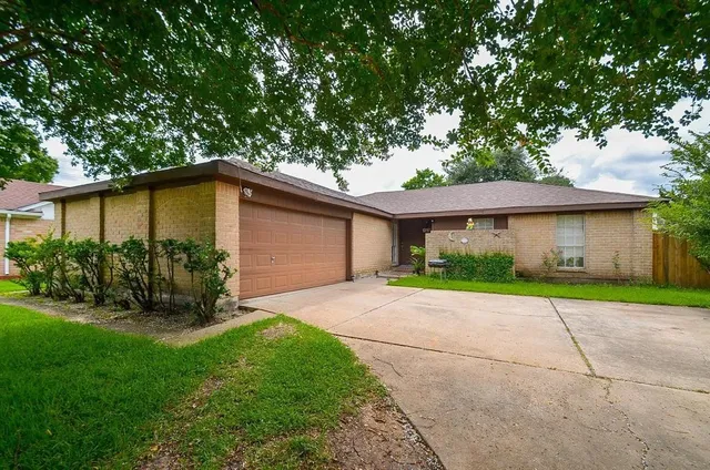 $1,880 | 13107 Northfleet Drive, Houston, TX 77082