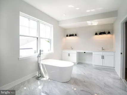 $695,000 | 303 Fountain Street, Philadelphia, PA 19128