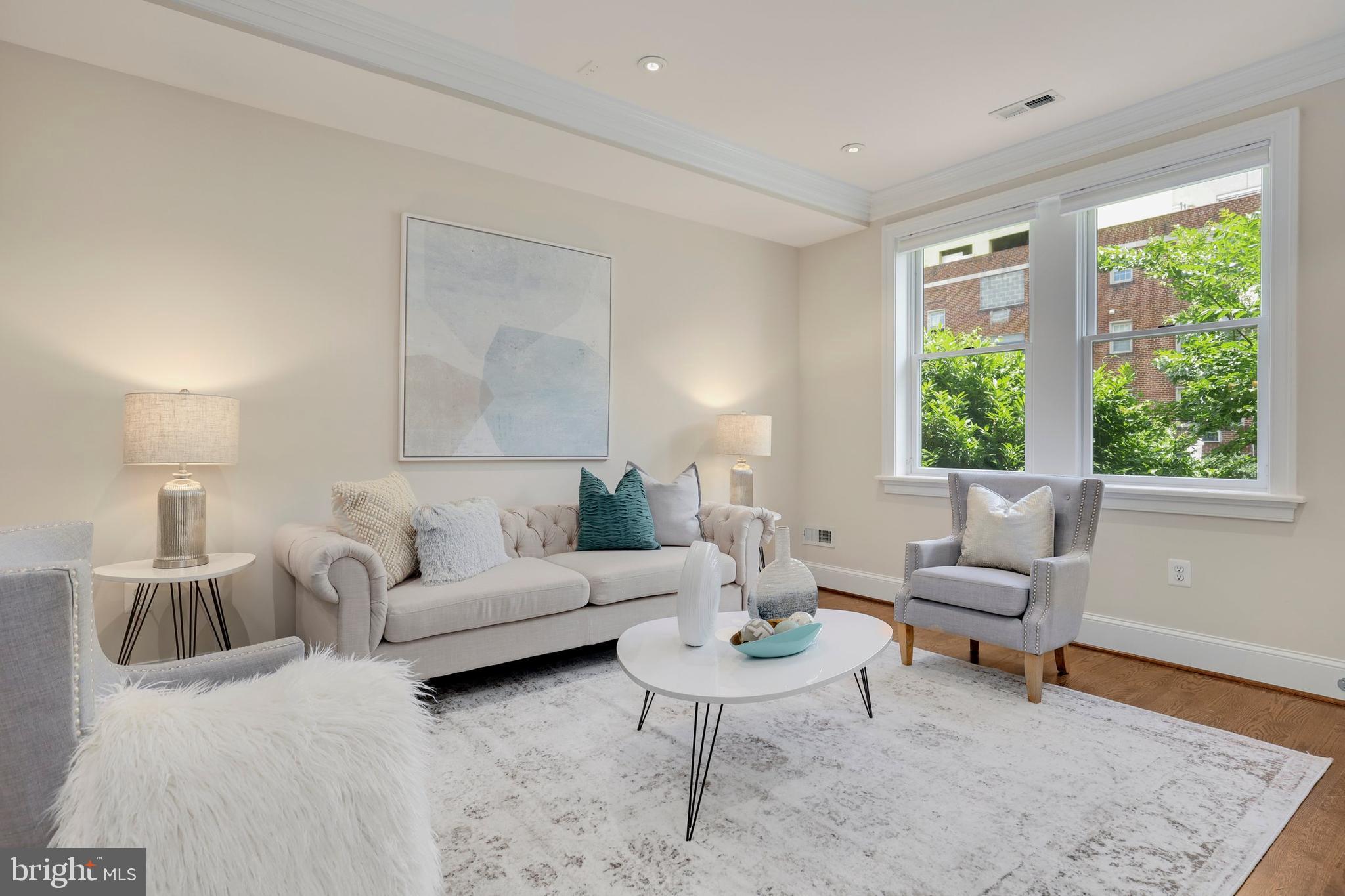 2446 Ontario Road Northwest, Unit 2 Washington, DC 20009 - Photo 2 of 32