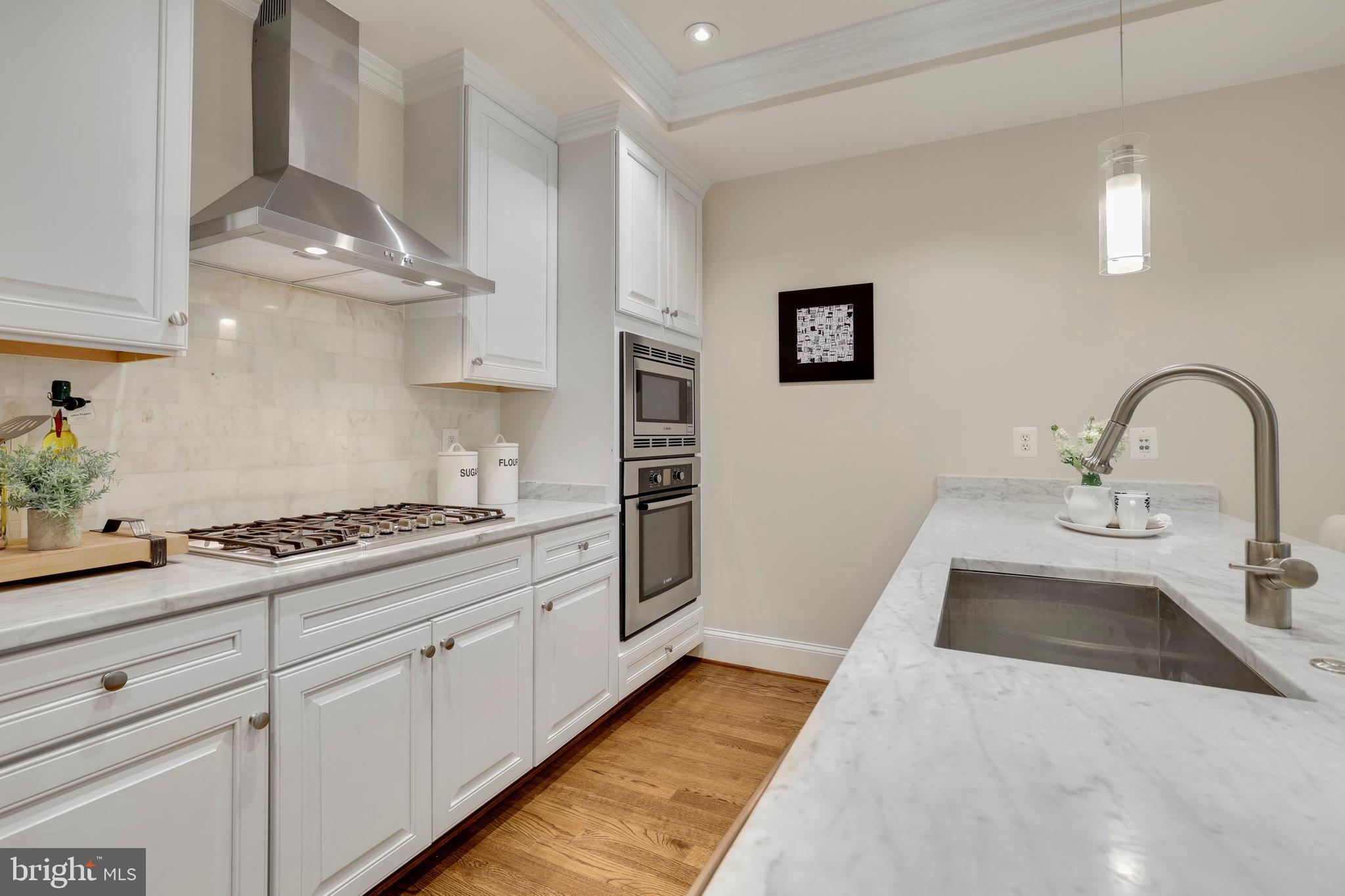 2446 Ontario Road Northwest, Unit 2 Washington, DC 20009 - Photo 11 of 32