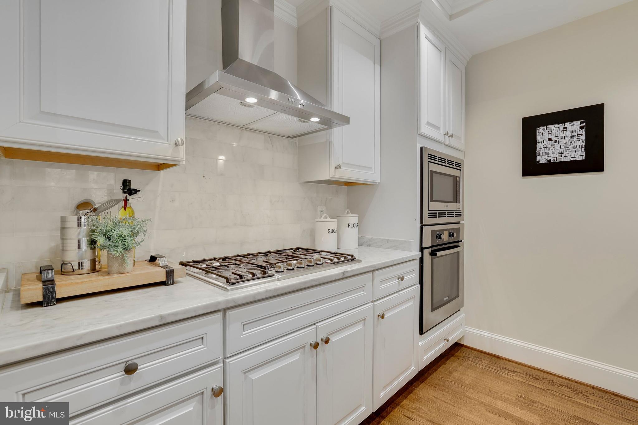 2446 Ontario Road Northwest, Unit 2 Washington, DC 20009 - Photo 12 of 32