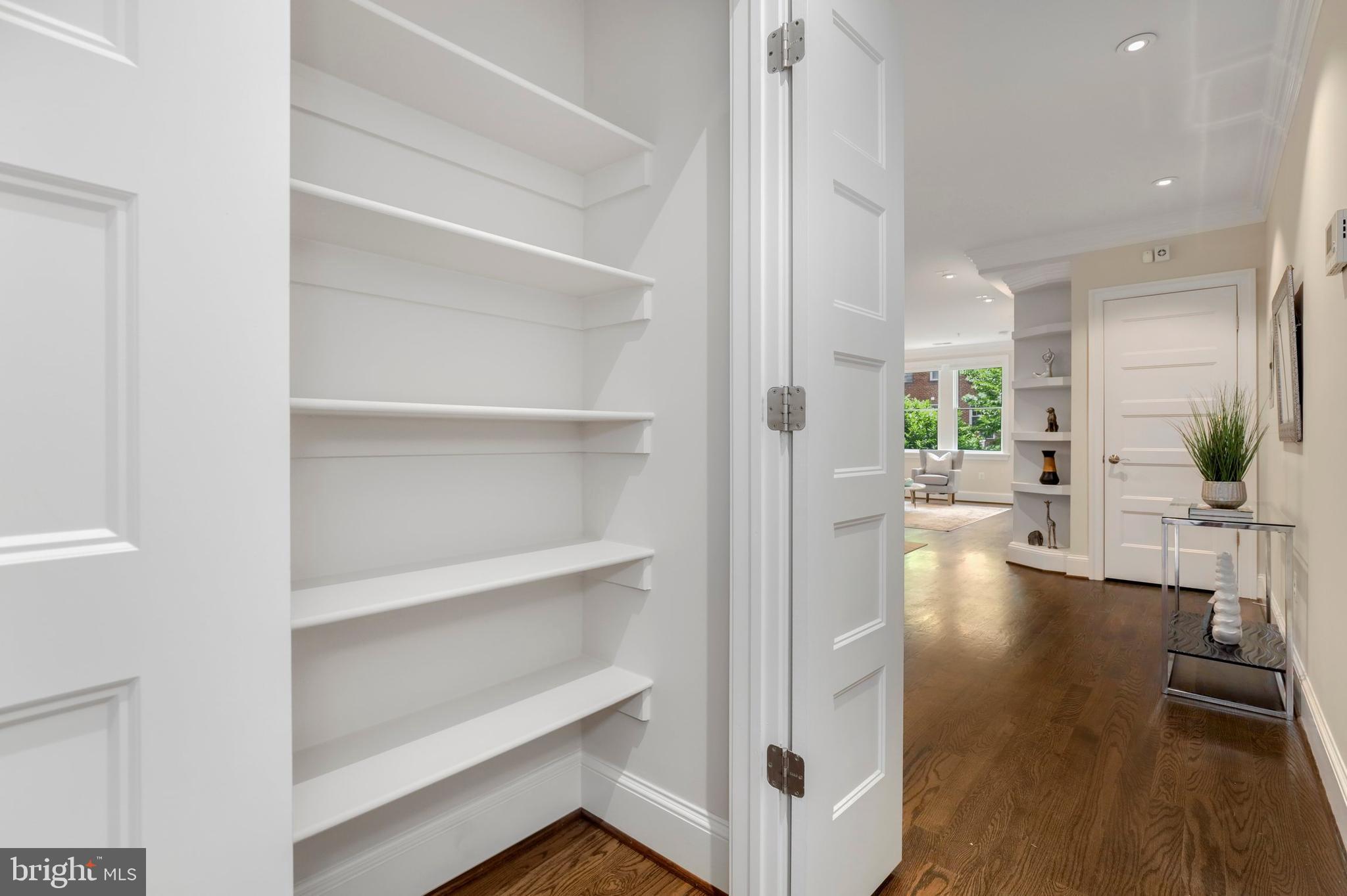 2446 Ontario Road Northwest, Unit 2 Washington, DC 20009 - Photo 18 of 32