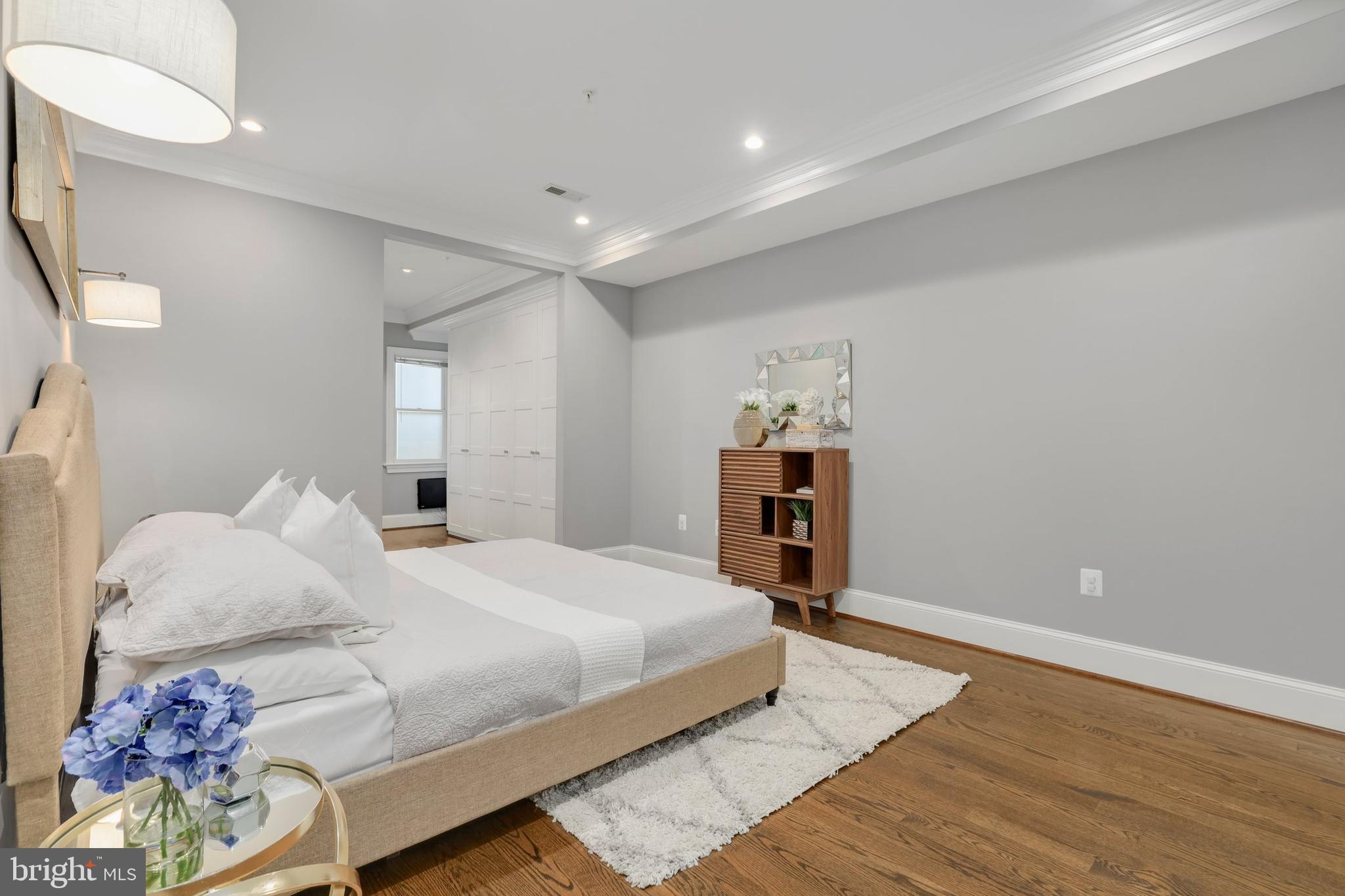 2446 Ontario Road Northwest, Unit 2 Washington, DC 20009 - Photo 20 of 32