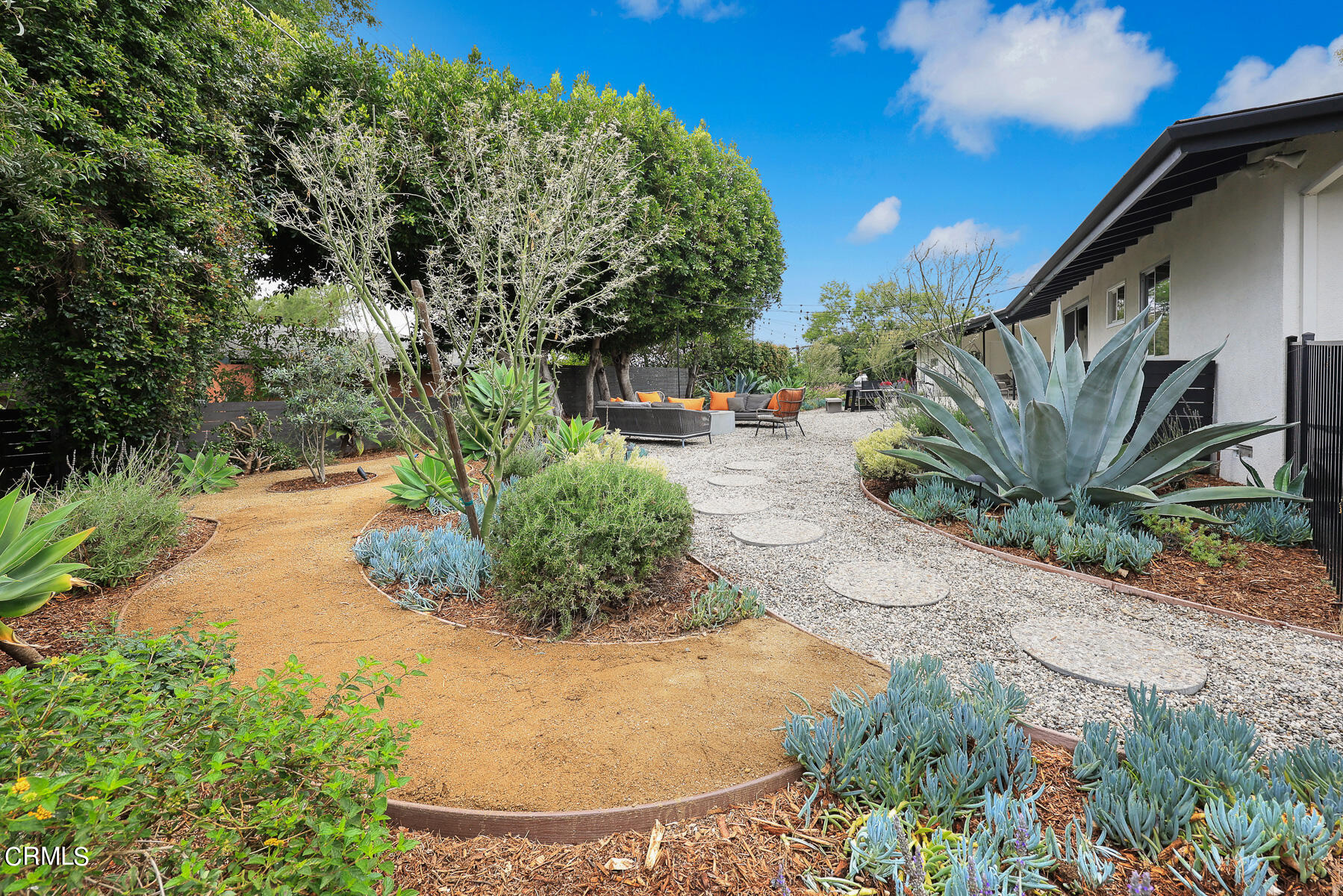 1770 Kaweah Drive Pasadena, CA 91105 - Photo 34 of 42 a view of a backyard