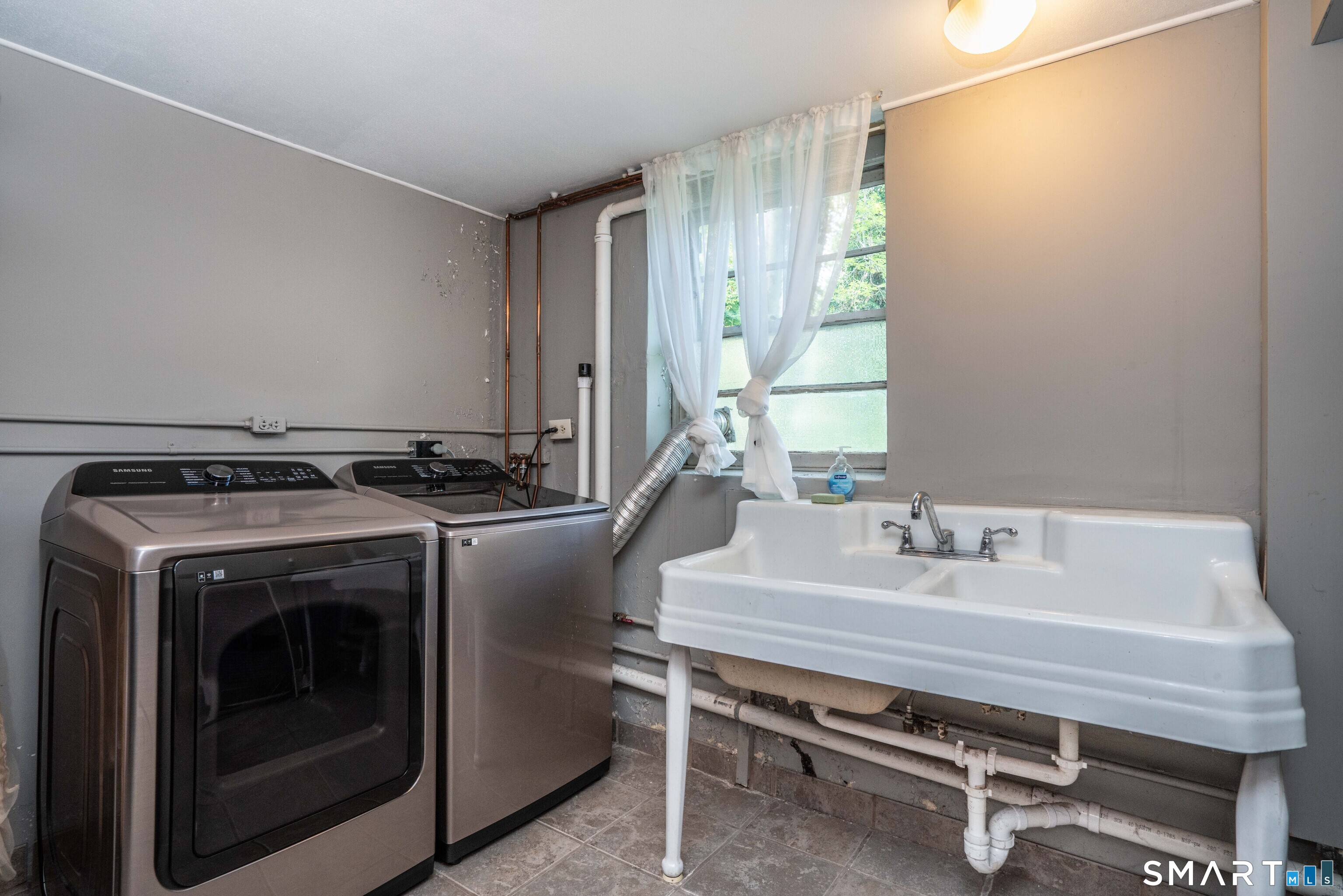 769 Ridge Road Wethersfield, CT 06109 - Photo 33 of 40