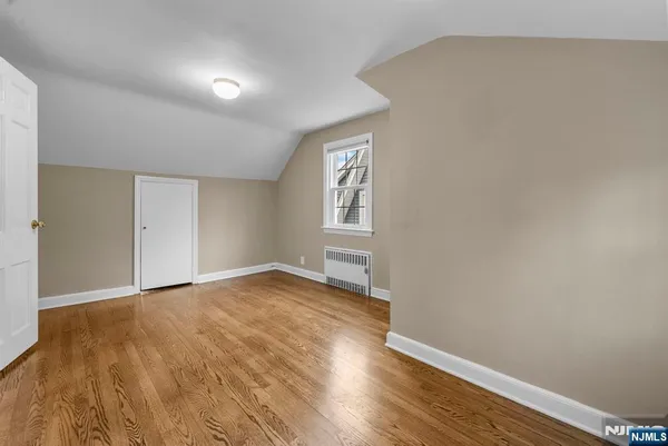 $1,900 | 182 Woodland Avenue, Unit 2, Verona, NJ 07044