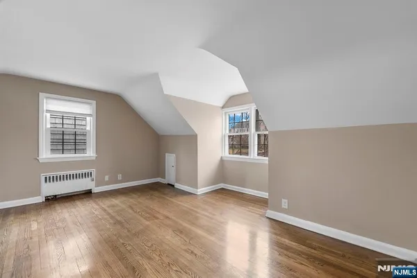 $1,900 | 182 Woodland Avenue, Unit 2, Verona, NJ 07044