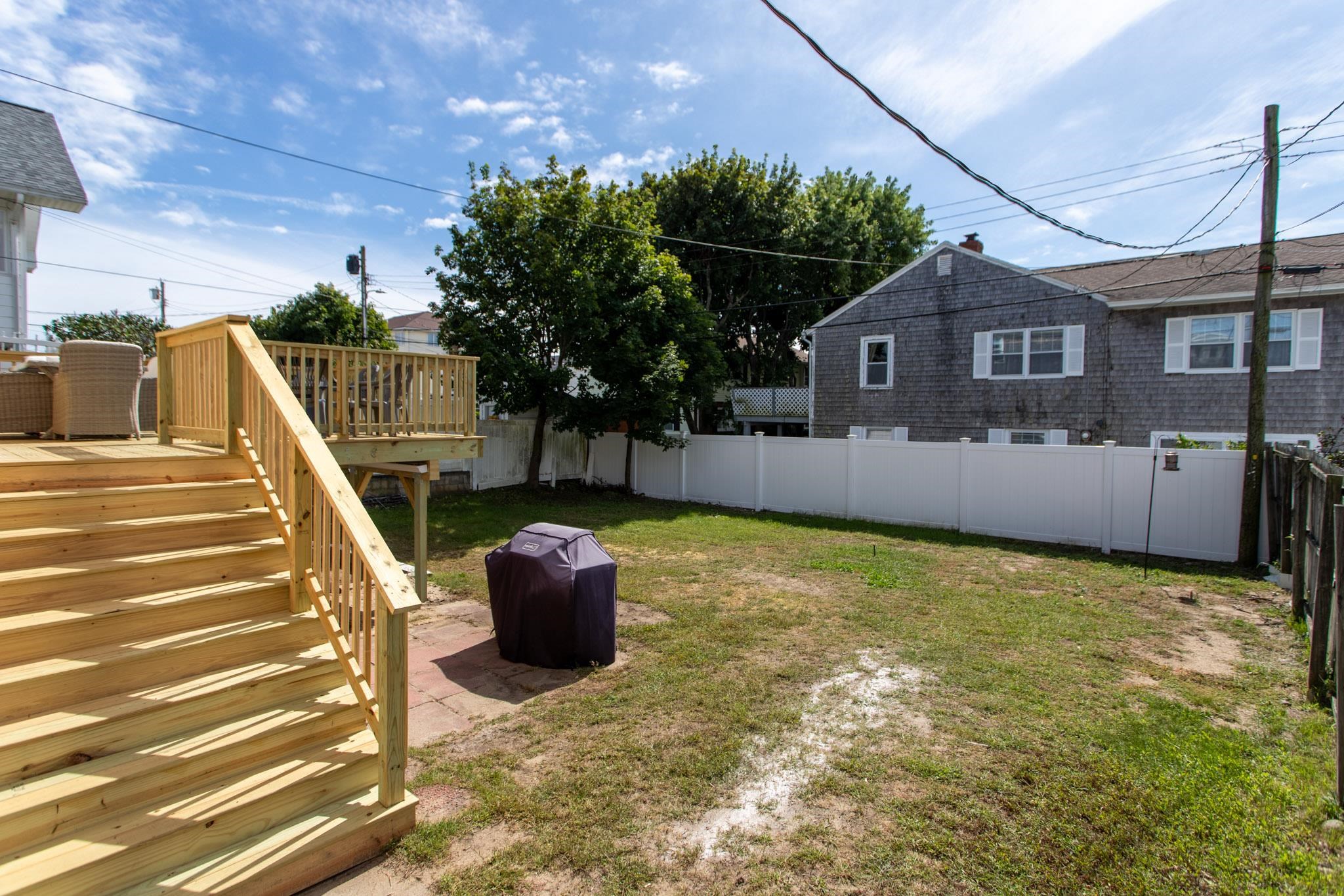 60 Plymouth Street Hampton, NH 03874 - Photo 2 of 18