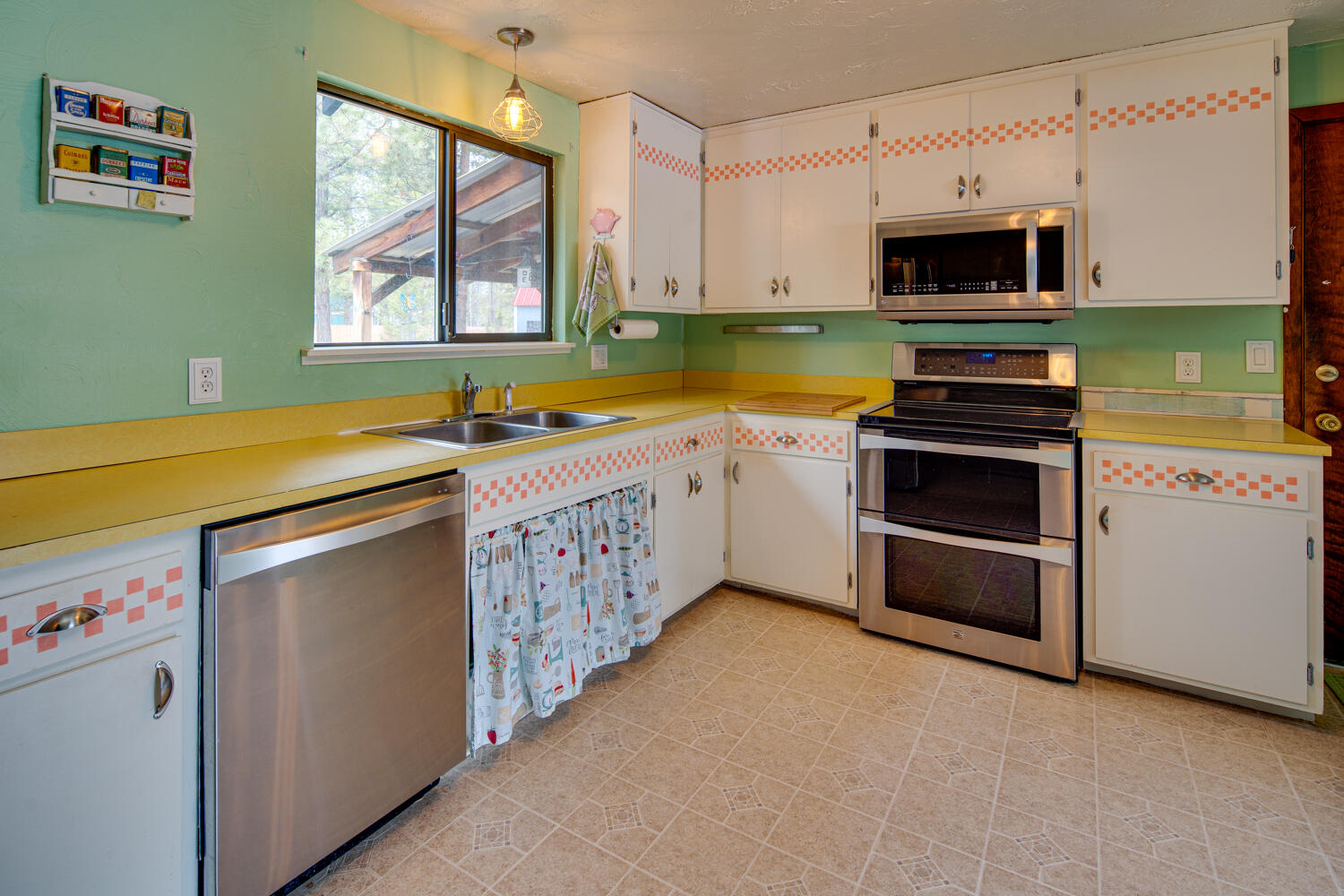 16060 Dawn Road La Pine, OR 97739 - Photo 8 of 40 16060-103