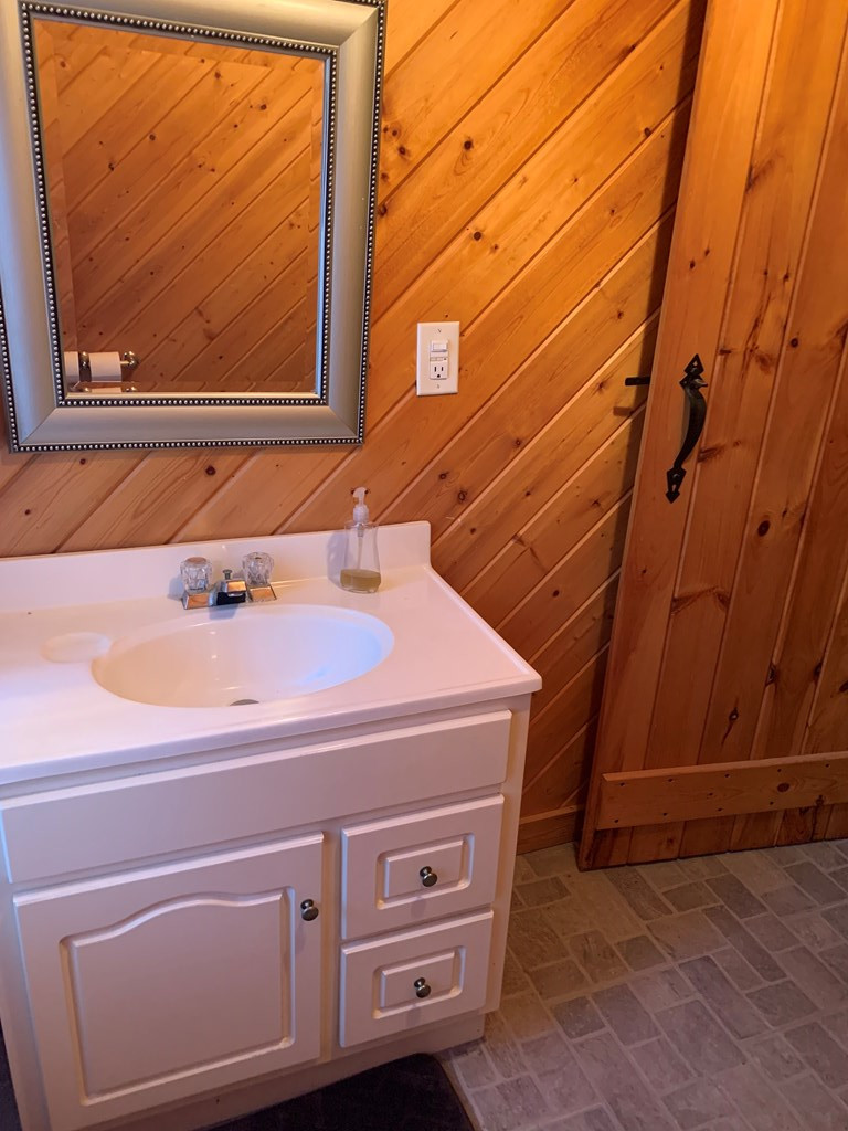 437-441 Shields Creek Road Topton, NC 28781 - Photo 28 of 51