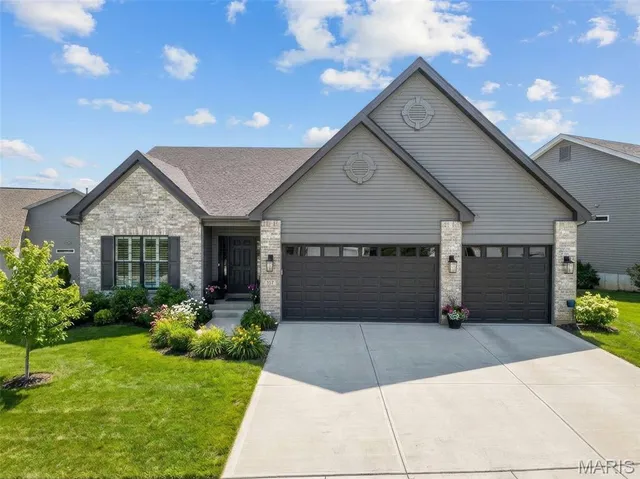 $620,000 | 127 Columbia Mdws Lane, O'Fallon, MO 63366