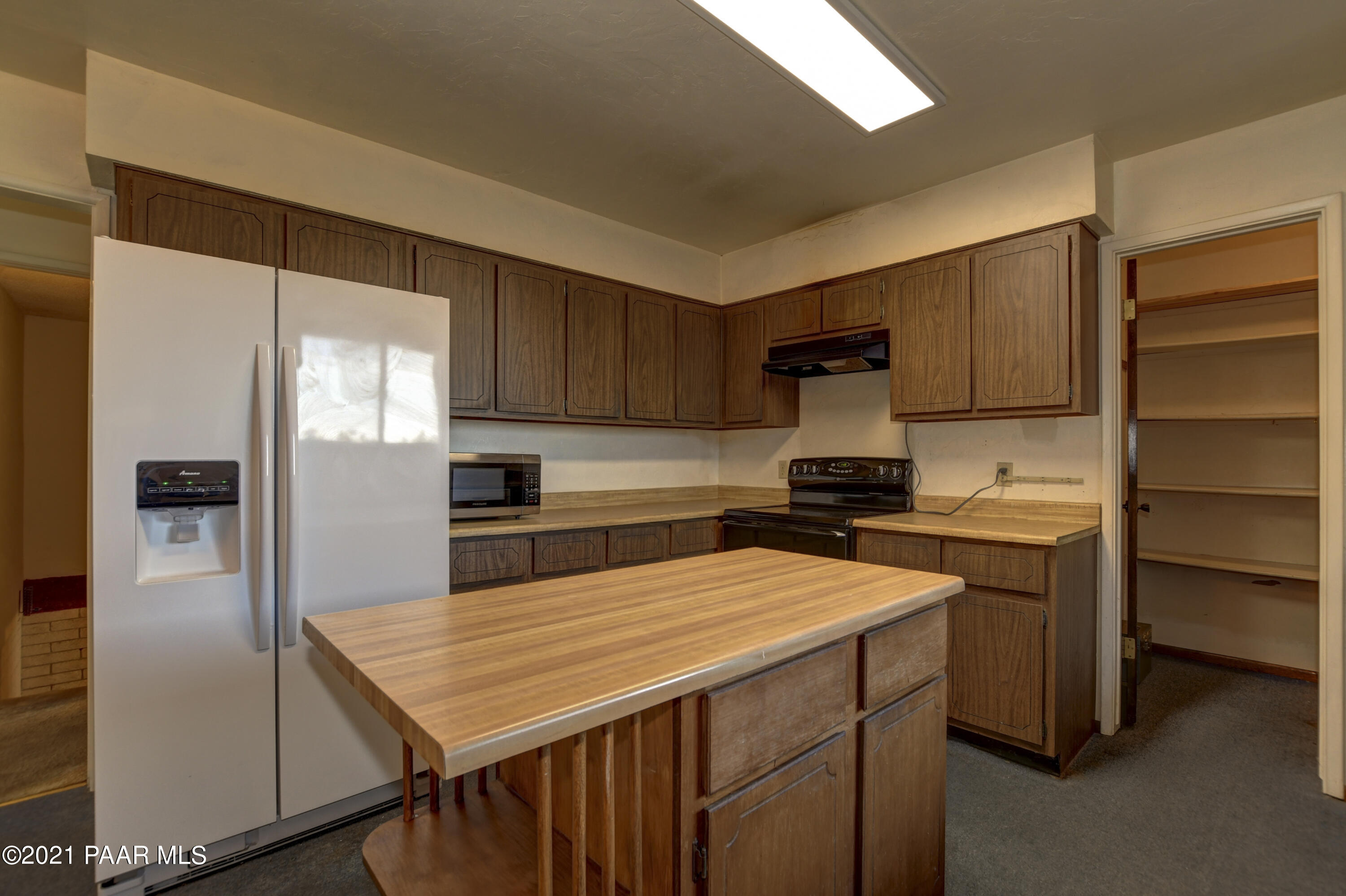 2016 Forest Hills Road Prescott, AZ 86303 - Photo 18 of 30 Kitchen 2