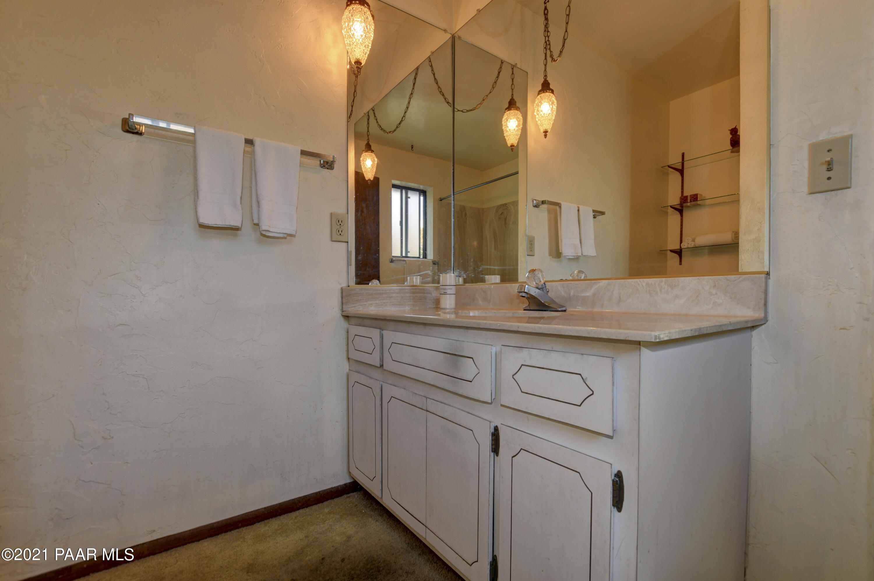 2016 Forest Hills Road Prescott, AZ 86303 - Photo 21 of 30 Bath 1 - Vanity