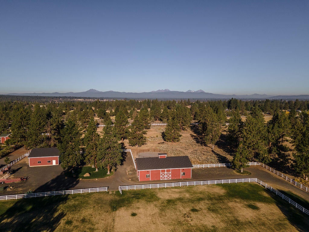 60675 Billadeau Road Bend, OR 97702 - Photo 79 of 87 PhotoMyListing-52