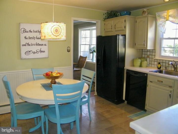 1684 Dillon Road Maple Glen, PA 19002 - Photo 7 of 25 Kitchen