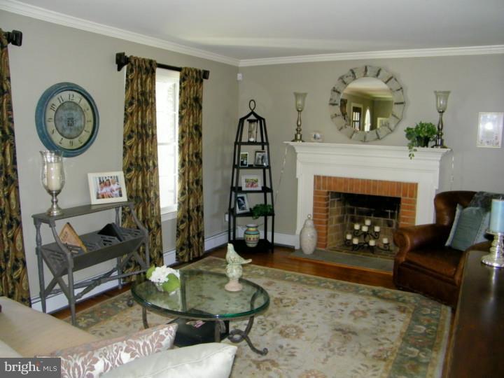 1684 Dillon Road Maple Glen, PA 19002 - Photo 8 of 25 Living Room