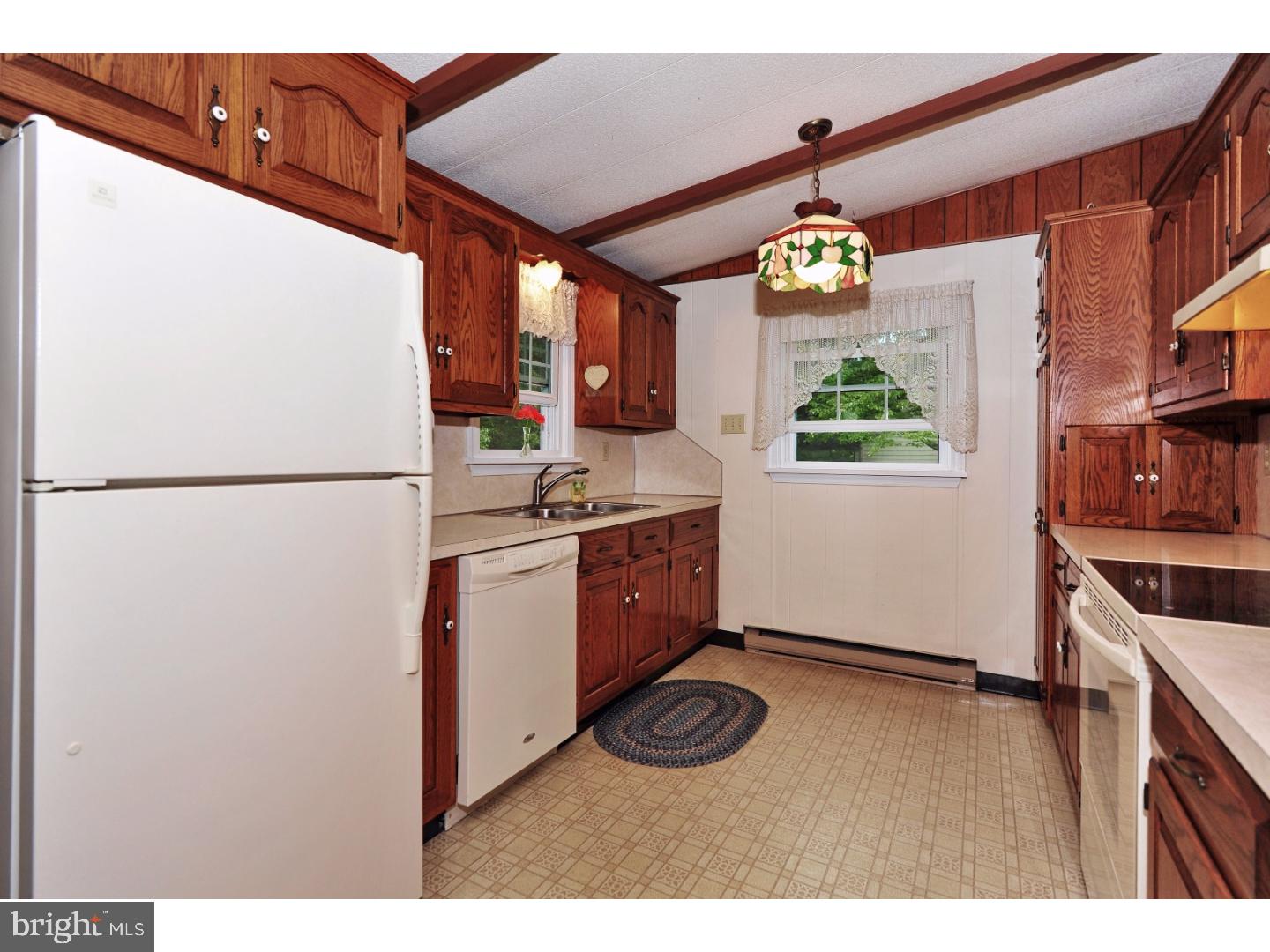 909 Ridge Road Telford, PA 18969 - Photo 11 of 25 Kitchen
