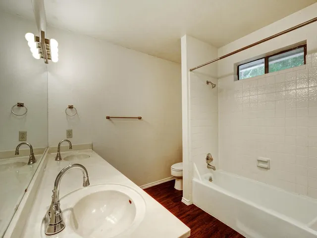 $2,100 | 6521 Hart Lane, Austin, TX 78731