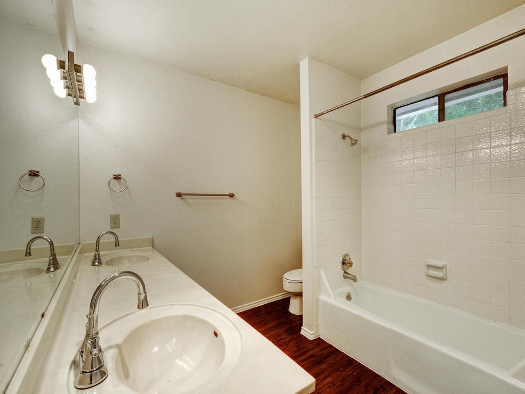 6521 Hart Lane Austin, TX 78731 - Photo 13 of 19