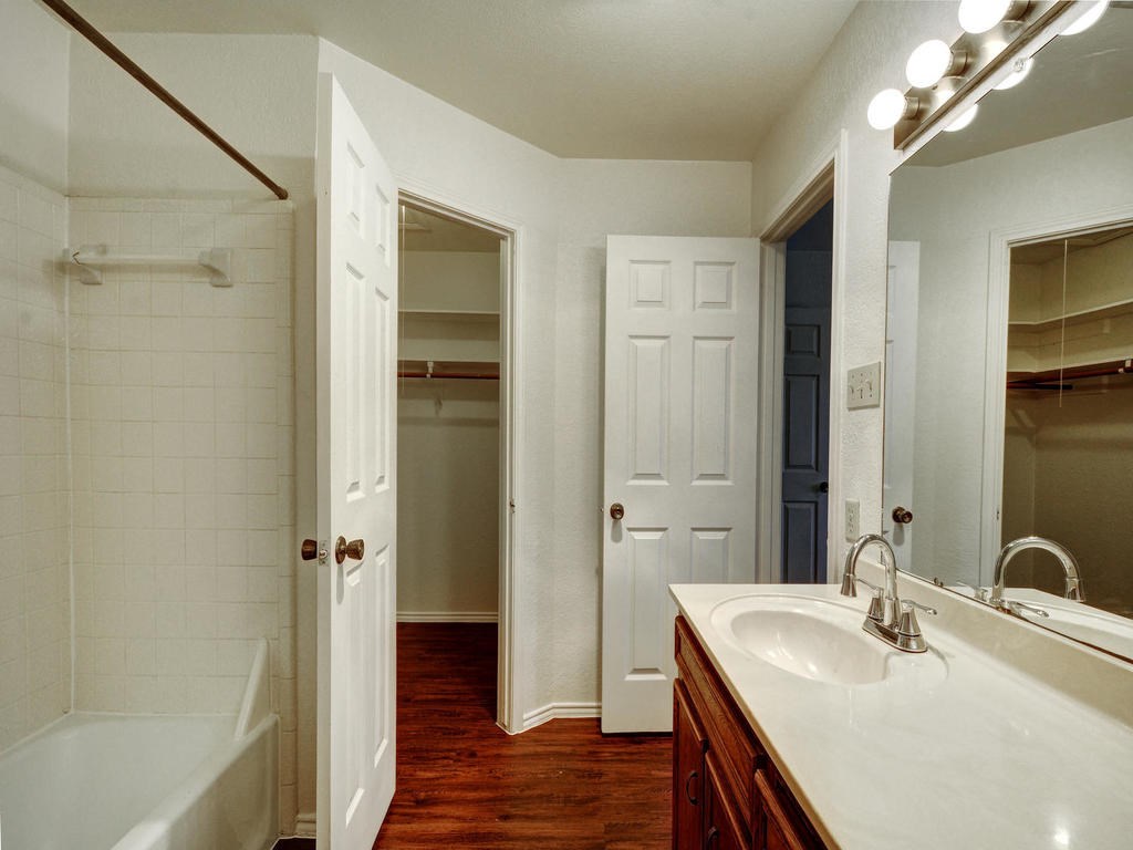 6521 Hart Lane Austin, TX 78731 - Photo 14 of 19