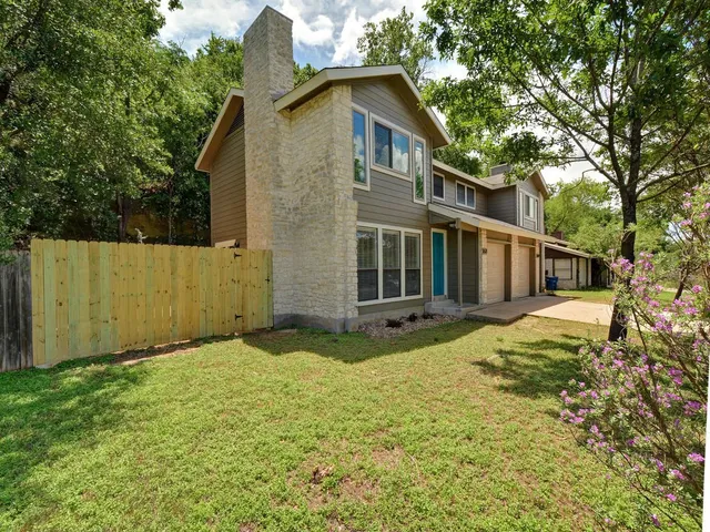 $2,100 | 6521 Hart Lane, Austin, TX 78731